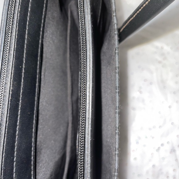 Carryland America Women’s Purse - Picture 6 of 6